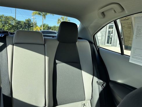 Used 2024 Toyota Corolla LE image 20