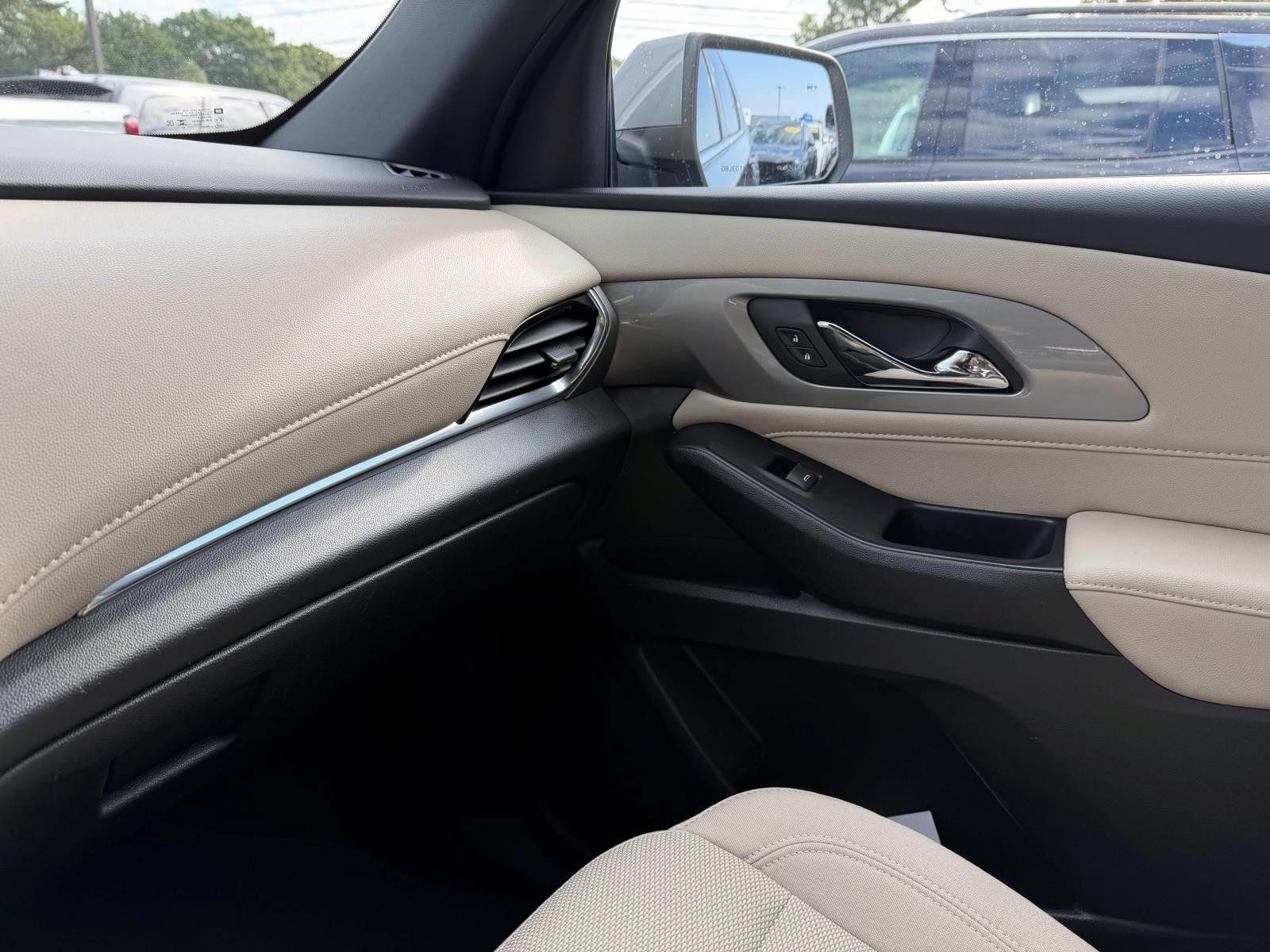 Used 2024 Chevrolet Traverse LS w/ Safety Package AWD/4WD image 21