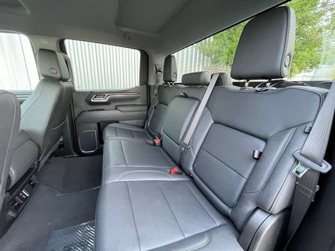 Used 2025 GMC Sierra 1500 SLT AWD/4WD image 26