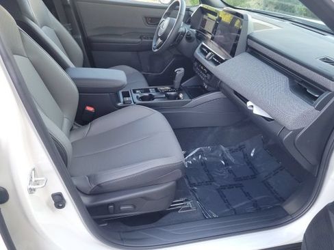 Used 2026 Subaru Outback Limited AWD/4WD image 11