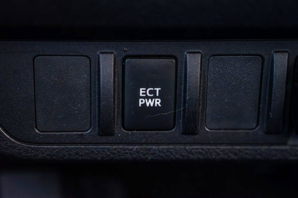 Used 2019 Toyota Tacoma SR5 AWD/4WD image 33