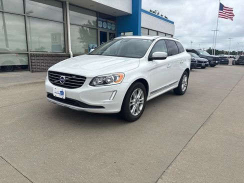 Used 2016 Volvo XC60 T6 w/ Proximity Package AWD/4WD image 1