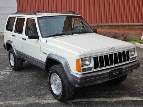 Used 1996 Jeep Cherokee 4WD 4-Door image 5