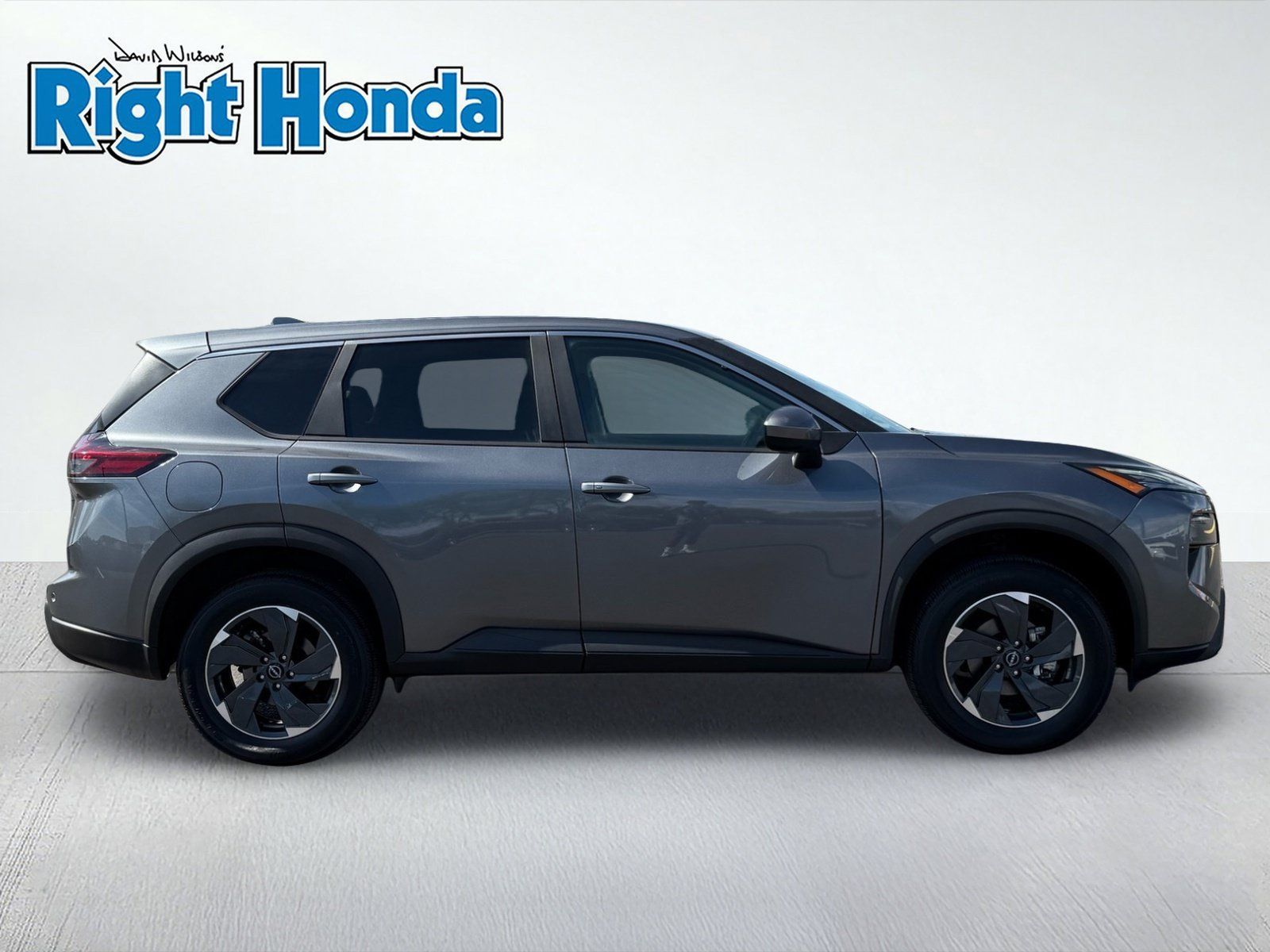 Used 2025 Nissan Rogue SV AWD/4WD image 9
