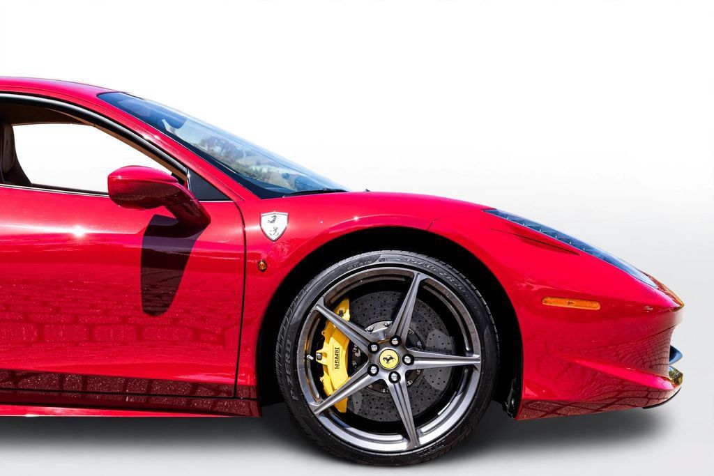 Used 2013 Ferrari 458 Italia Coupe RWD image 18