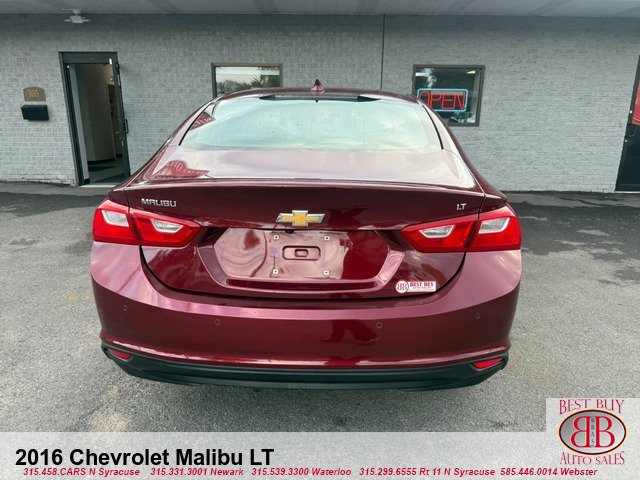 Used 2016 Chevrolet Malibu LT w/ Driver Confidence Package FWD image 4