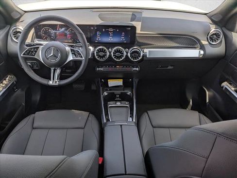 New 2026 Mercedes-Benz GLB 250 image 14