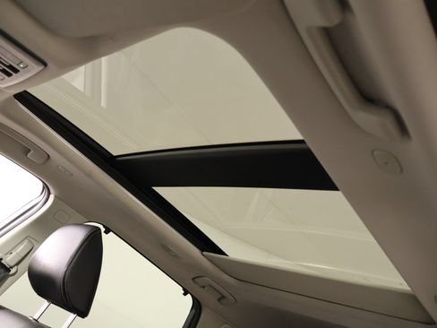 Used 2023 Nissan Rogue SL w/ SL Premium Package FWD image 16