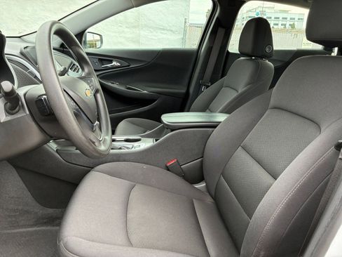 Used 2024 Chevrolet Malibu LT image 28