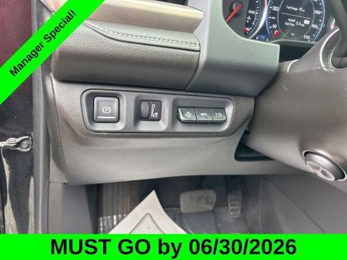 Used 2023 GMC Acadia Denali w/ Denali Ultimate Package AWD/4WD image 18