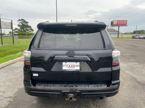 Used 2019 Toyota 4Runner Limited AWD/4WD image 7