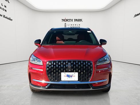 New 2026 Lincoln Corsair Reserve FWD image 8