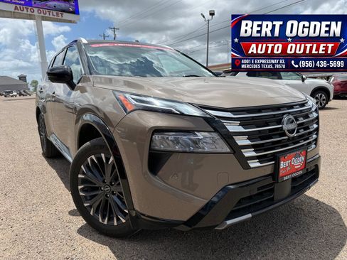 Used 2024 Nissan Rogue Platinum FWD image 1