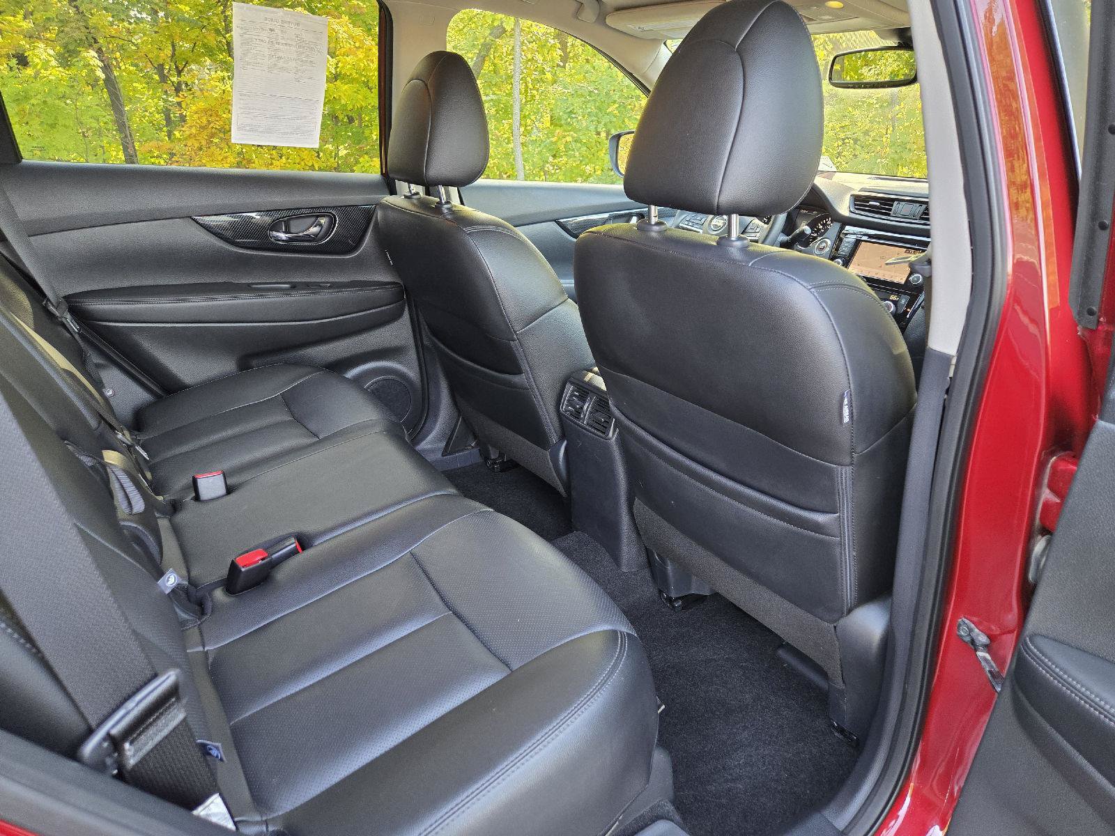 Used 2019 Nissan Rogue SL w/ Premium Package AWD/4WD image 28