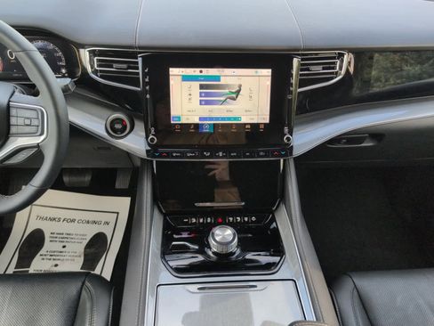 Used 2022 Jeep Wagoneer Series I image 18