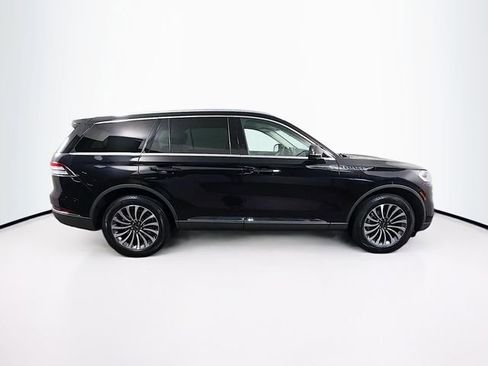 Used 2023 Lincoln Aviator AWD w/ Premium Package image 9
