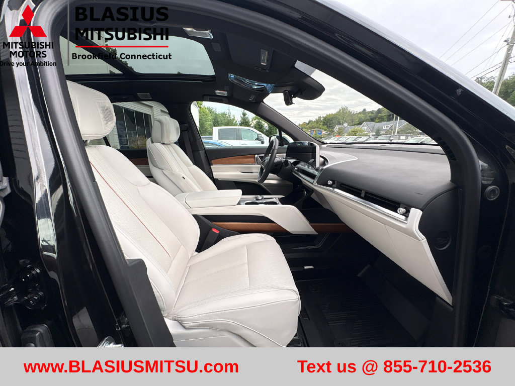 Used 2026 Cadillac Vistiq Sport AWD/4WD image 59