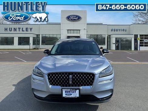 Used 2022 Lincoln Corsair Grand Touring image 3