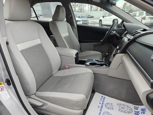 Used 2012 Toyota Camry XLE image 18