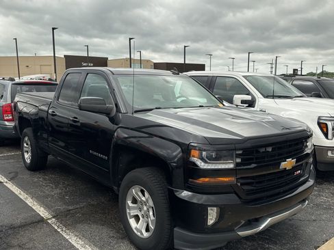 Used 2017 Chevrolet Silverado 1500 LT w/ All Star Edition image 2