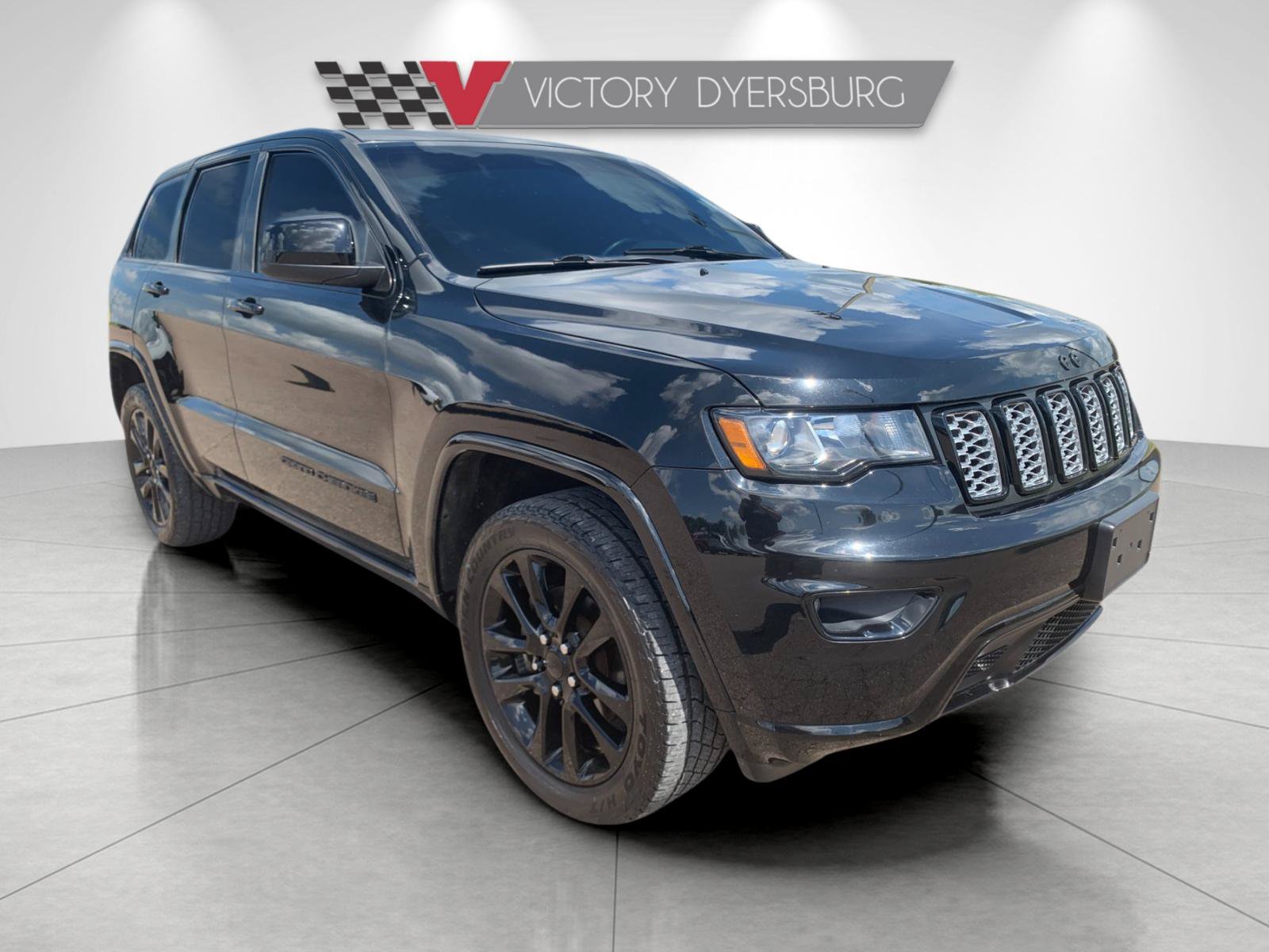 Used 2020 Jeep Grand Cherokee Altitude AWD/4WD image 2
