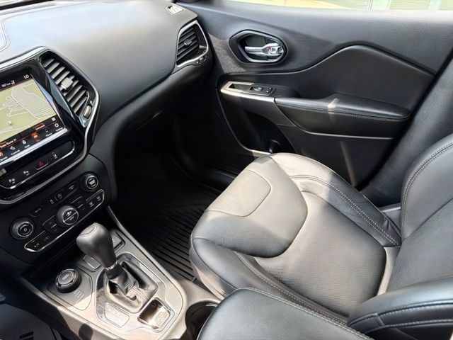 Used 2021 Jeep Cherokee Limited w/ Elite Package AWD/4WD image 26