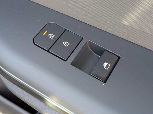 Used 2025 Kia K4 LXS image 34