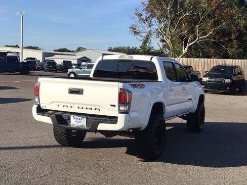 Used 2020 Toyota Tacoma TRD Sport image 5