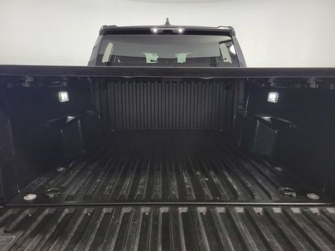 Used 2025 Toyota Tacoma SR AWD/4WD image 26