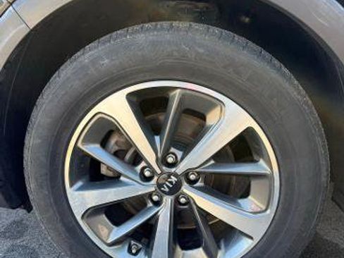 Used 2019 Kia Sorento EX AWD/4WD image 26