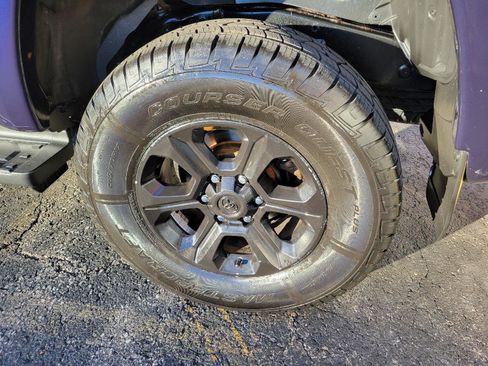 Used 2018 Toyota 4Runner SR5 Premium image 14