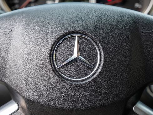 Used 2009 Mercedes-Benz ML 63 AMG 4MATIC image 22