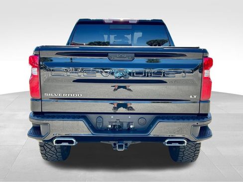 Used 2022 Chevrolet Silverado 1500 LT Trail Boss w/ Convenience Package II image 7