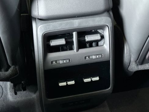 New 2026 Porsche Macan Electric RWD image 14