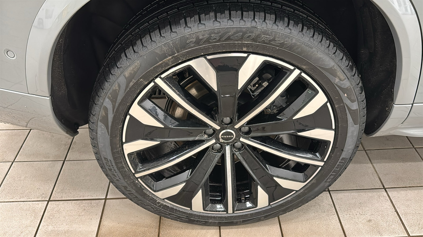 New 2026 Volvo XC90 T8 Plus w/ Protection Package Premier AWD/4WD image 32