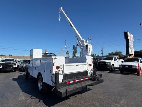 Used 2007 Ford F550 4x4 Regular Cab Super Duty image 8