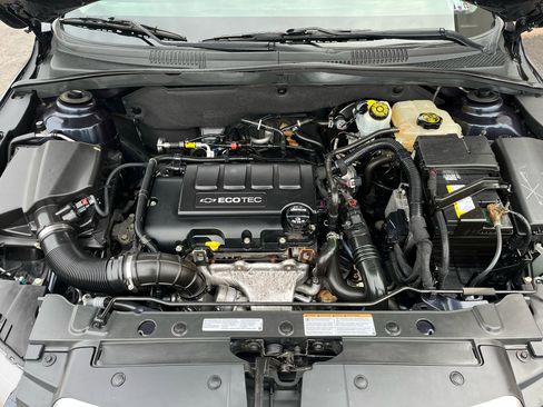 Used 2016 Chevrolet Cruze LT image 9