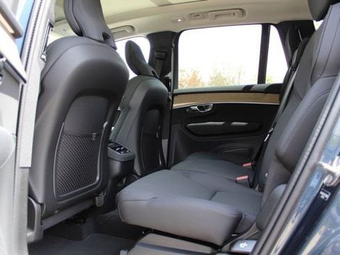New 2026 Volvo XC90 B5 Core AWD/4WD image 19