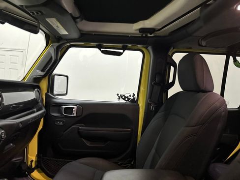 Used 2022 Jeep Wrangler Unlimited Sport AWD/4WD image 32