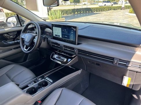 New 2026 Lincoln Corsair Premiere FWD image 20
