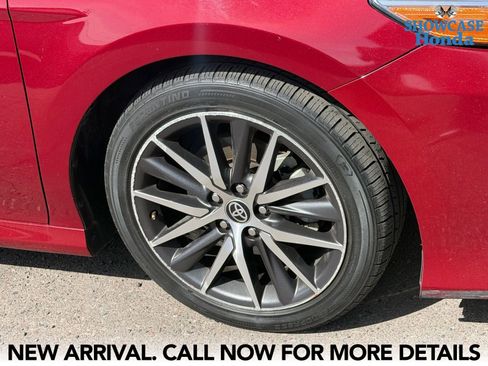 Used 2022 Toyota Camry XLE w/ Navigation Package image 7