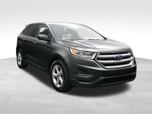 Used 2018 Ford Edge SE w/ Cargo Accessory Package AWD/4WD image 7
