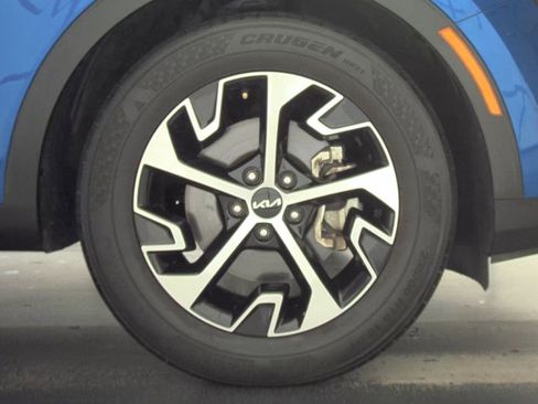 Used 2023 Kia Sportage EX FWD image 8