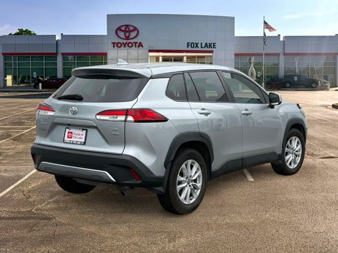Used 2022 Toyota Corolla Cross LE AWD/4WD image 5