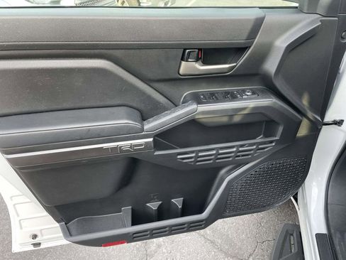 Used 2024 Toyota Tacoma TRD Sport image 27