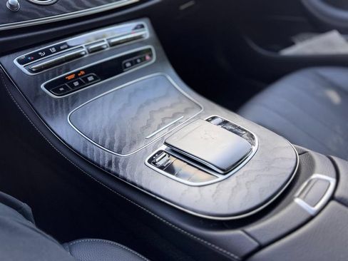 Used 2023 Mercedes-Benz E 350 4MATIC Sedan image 17