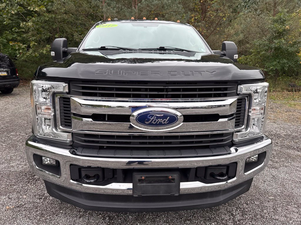 Used 2017 Ford F250 XLT w/ XLT Value Package AWD/4WD image 2