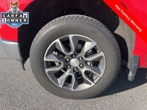 Used 2022 Chevrolet Silverado 1500 LT w/ Convenience Package II image 9