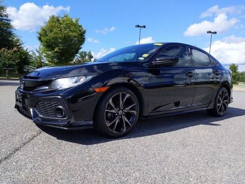 Used 2018 Honda Civic Sport image 8