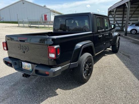 Used 2022 Jeep Gladiator Sport image 13